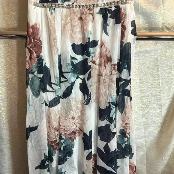 NWT Floral Dress With Rhinestone Waist/shimmer fabric - Picture 7 of 16